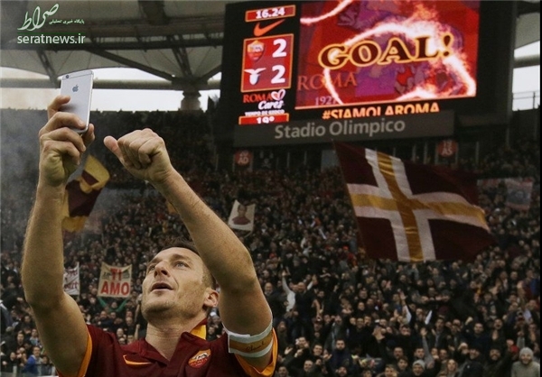 تصاویر/ پرواز هواپیما به افتخار کاپیتان