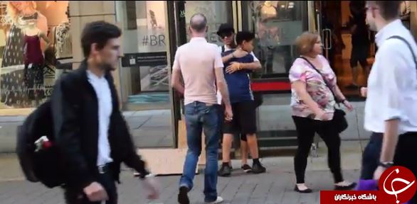 اقدام جالب یک جوان مسلمان در منچستر+تصاویر اقدام جالب یک جوان مسلمان در منچستر+تصاویر