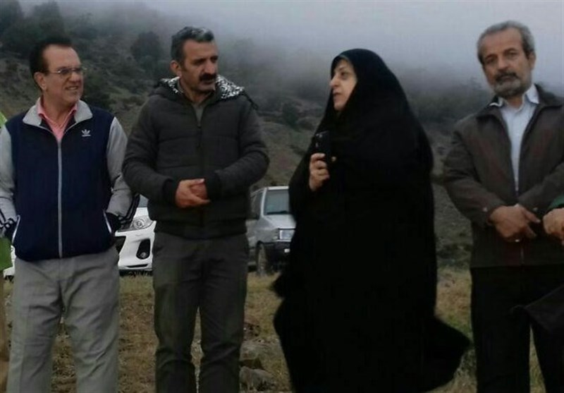 خانم ابتکار! به جای جمعآوری نمادین زباله، سازمان را از مسئولان متخلف پاکسازی کنید! خانم ابتکار! به جای جمعآوری نمادین زباله، سازمان را از مسئولان متخلف پاکسازی کنید!