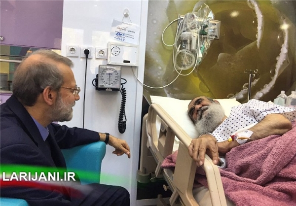 عکس/ عیادت لاریجانی از آیتالله مظاهری عکس/ عیادت لاریجانی از آیتالله مظاهری
