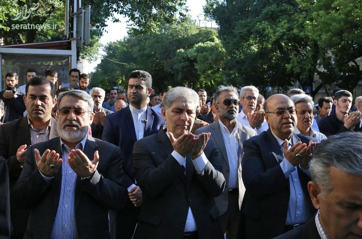 وزیر کشور نماز عید فطر را در تبریز اقامه کرد +عکس