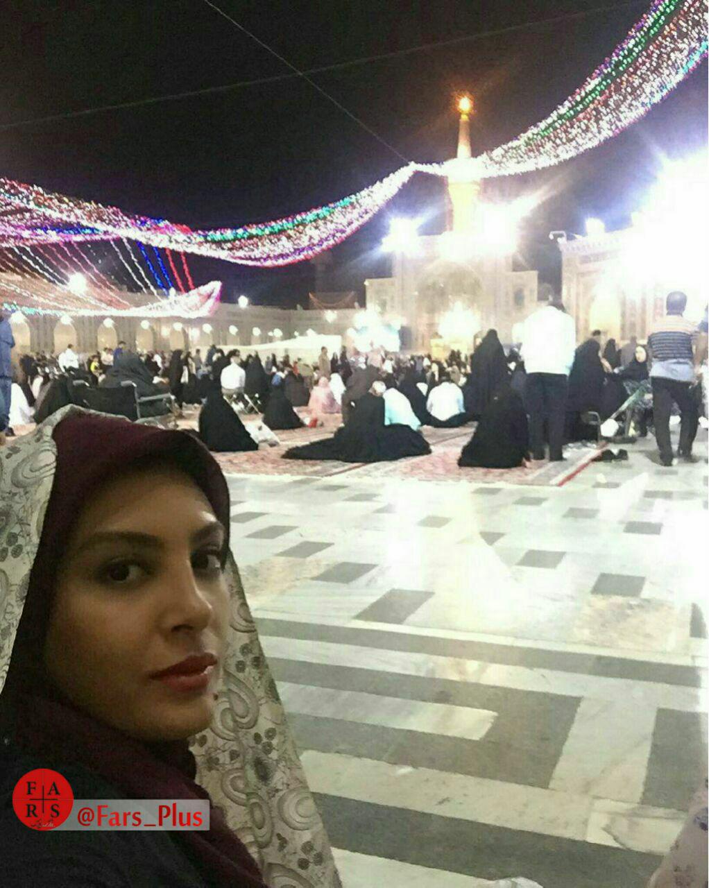 عکس/ حدیثه تهرانی در حرم امام رضا