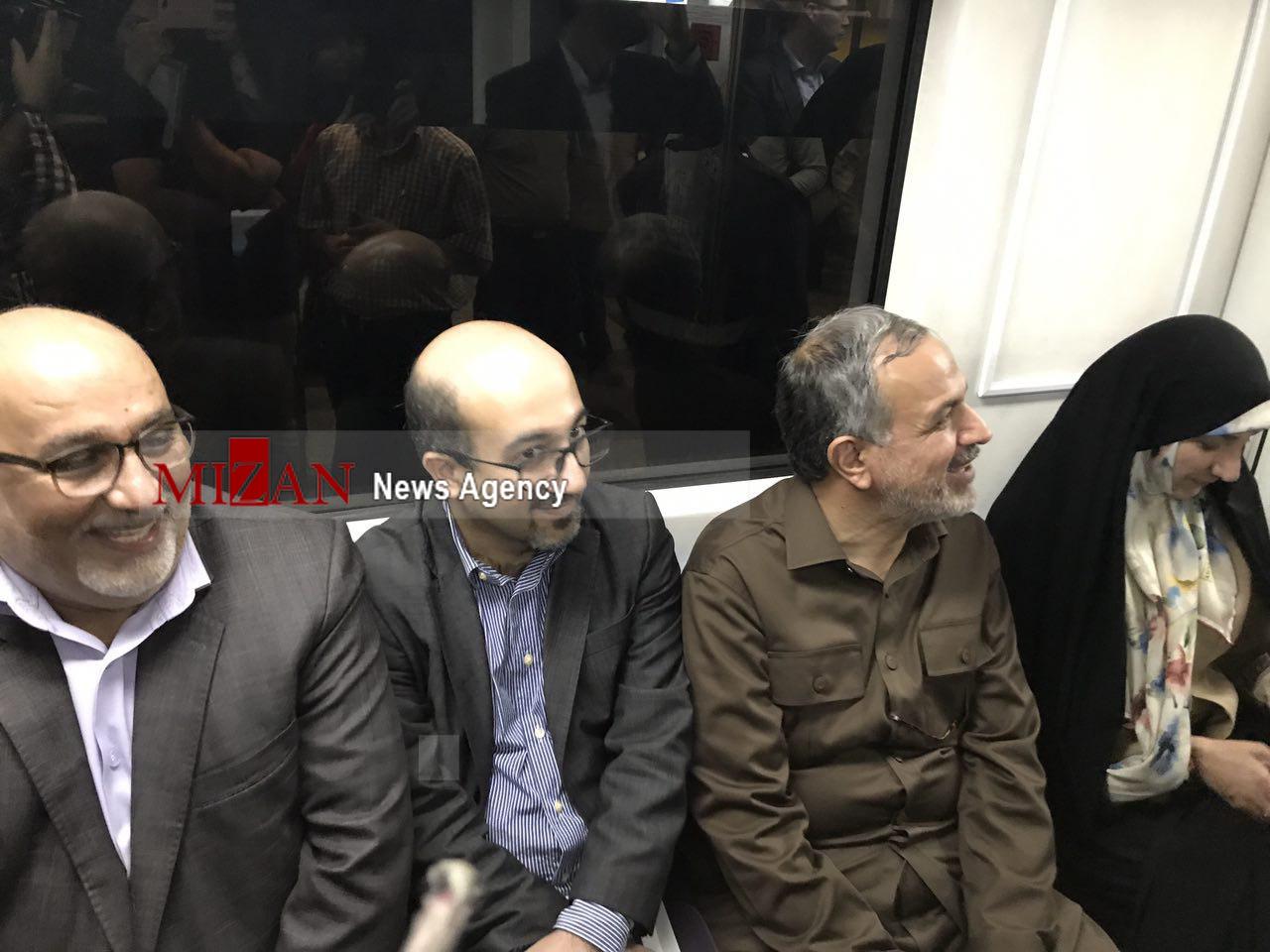 اعضای جدید شورای شهر سوار مترو شدند +عکس