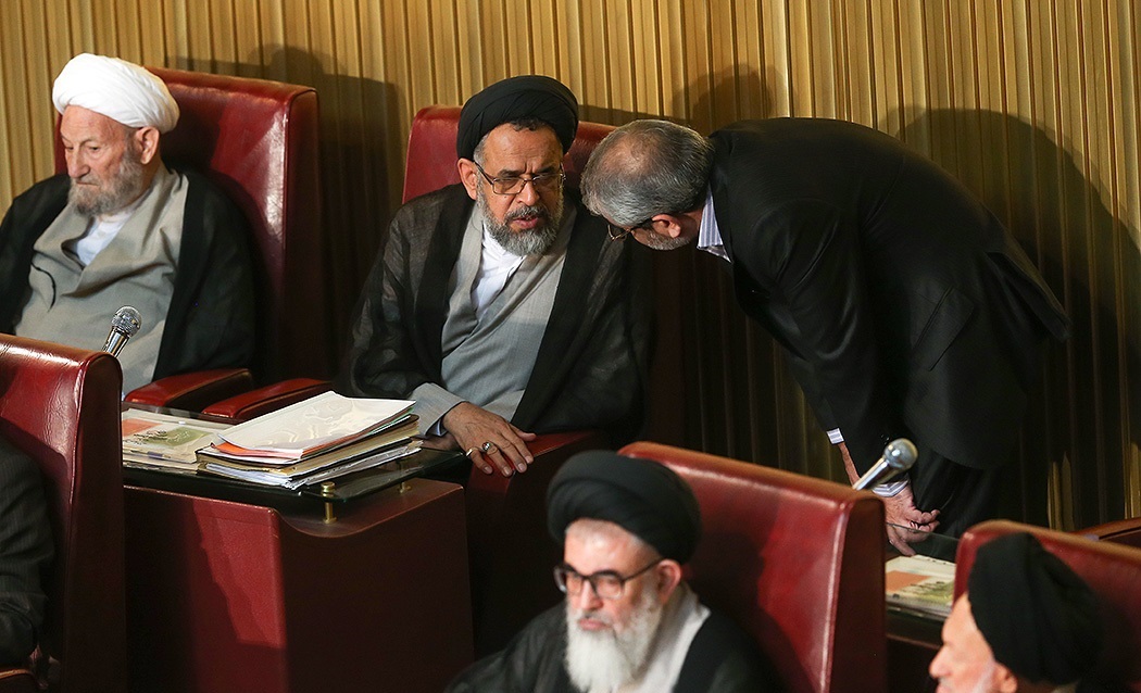 از خوش و بش گرم علوی و کدخدایی تا تأخیر 15 دقیقهای!+ تصاویر از خوش و بش گرم علوی و کدخدایی تا تأخیر 15 دقیقهای!+ تصاویر