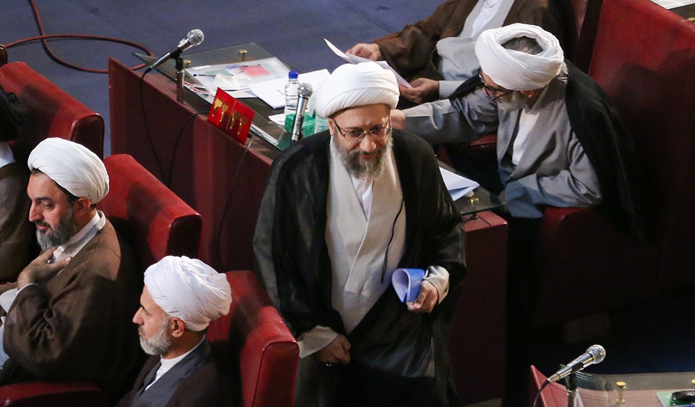 از خوش و بش گرم علوی و کدخدایی تا تأخیر 15 دقیقهای!+ تصاویر از خوش و بش گرم علوی و کدخدایی تا تأخیر 15 دقیقهای!+ تصاویر