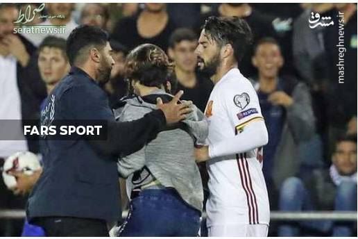حمله هوادار صهیونیست با چاقو به ایسکو+عکس حمله هوادار صهیونیست با چاقو به ایسکو+عکس