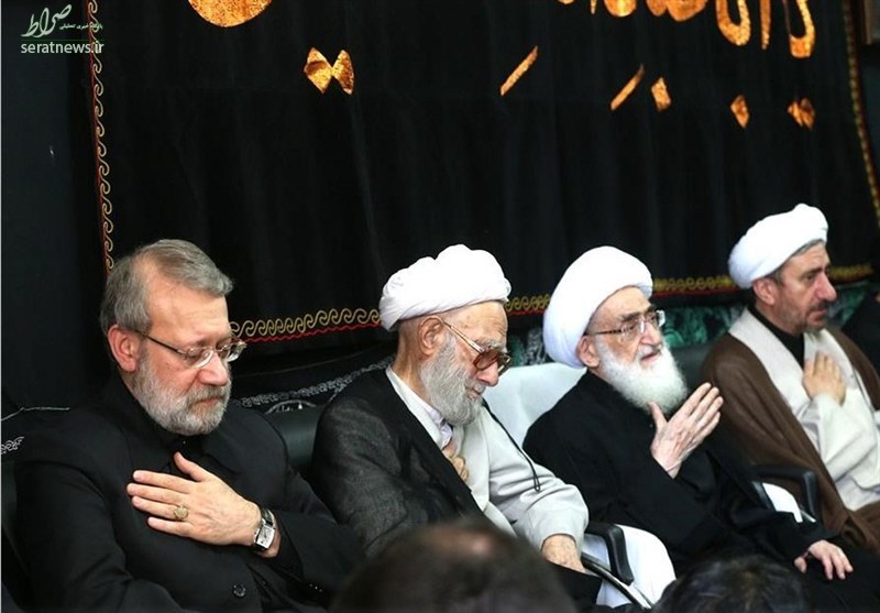 عکس/ لاریجانی در مراسم عزاداری در بیت رهبری عکس/ لاریجانی در مراسم عزاداری در بیت رهبری