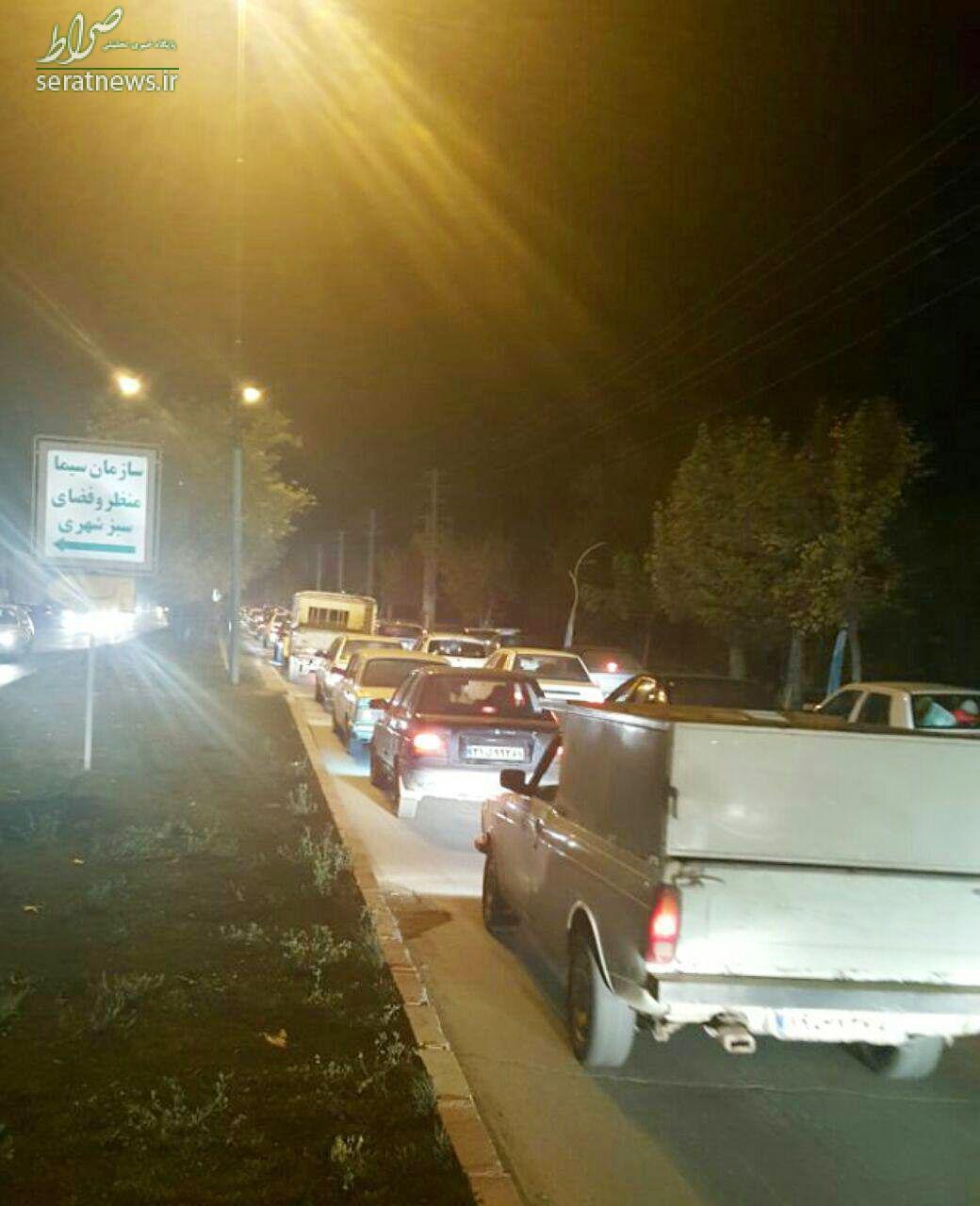 عکس/ خروجی شهر مریوان بعد از زلزله امشب عکس/ خروجی شهر مریوان بعد از زلزله امشب