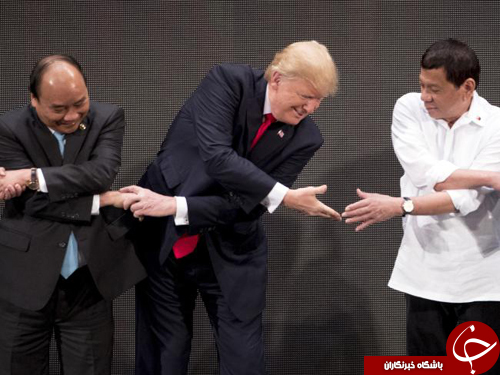 دست دادن ناشیانه ترامپ در اجلاس آسهآن +تصاویر دست دادن ناشیانه ترامپ در اجلاس آسهآن +تصاویر