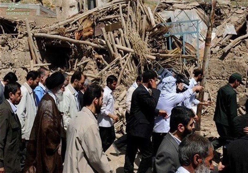 عکس/ اولین عکس از حضور رهبر انقلاب در مناطق زلزله‌زده