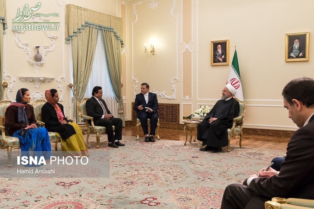 عکس/ تیپ متفاوت همراهان سفیر سریلانکا در دیدار با روحانی