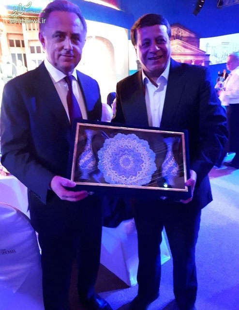 هدیه ایران به رییس فیفا چه بود؟+عکس هدیه ایران به رییس فیفا چه بود؟+عکس