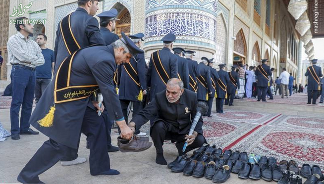 عکس/ مراسم لاله‌گردانی در حرم شاهچراغ(ع)