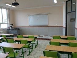 چرا مدارس در ایران «تق و لق» می‌شوند؟