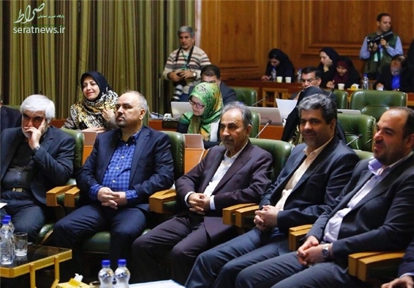 حواشی جلسه بررسی استعفای نجفی + تصاویر حواشی جلسه بررسی استعفای نجفی + تصاویر