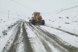 برف و کولاک راه ارتباطی ۵۵ روستا را مسدود کرد