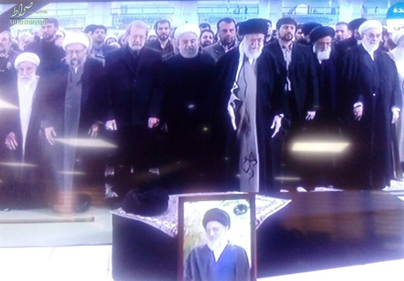 پیکر آیت‌الله هاشمی شاهرودی در مصلای امام (ره) تشییع شد/ رهبر انقلاب بر پیکر مرحوم آیت‌الله هاشمی‌شاهرودی نماز اقامه کردند +عکس