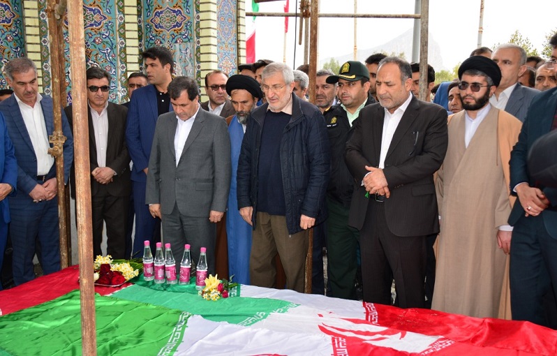 ۹۰ درصد وامهای بنیاد علوی و بنیاد مستضعفان به روستاییان پرداخت میشود ۹۰ درصد وامهای بنیاد علوی و بنیاد مستضعفان به روستاییان پرداخت میشود