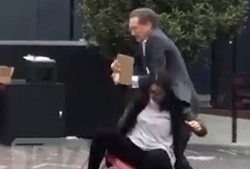 فیلم/ کنایه سنگین مجری تلویزیون به روحانی