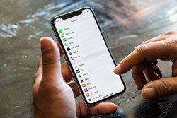 اقدام سیاسی اپل در حذف اپ های ایرانی