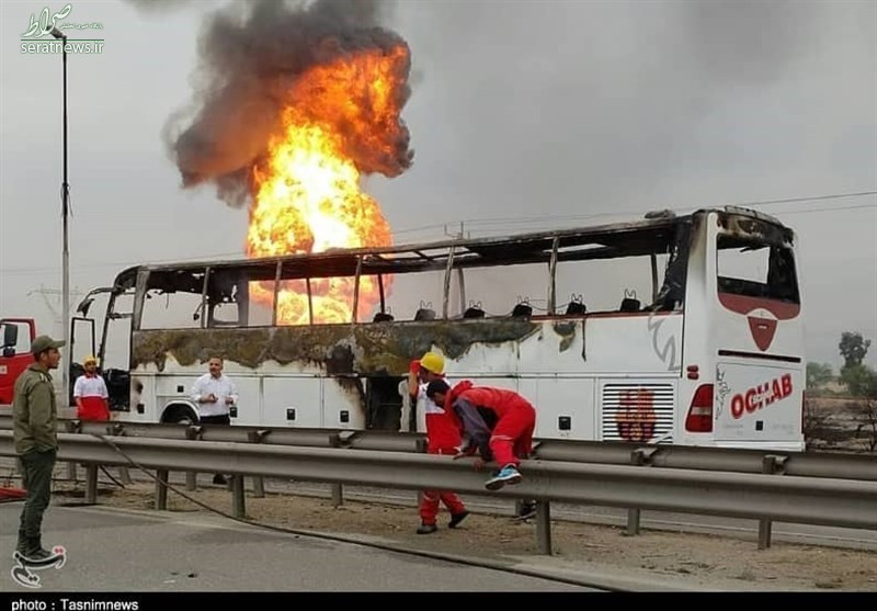 علت حریق اتوبوس در مسیر آزادراه اهواز به ماهشهر+تصاویر
