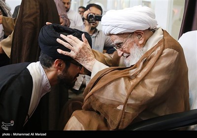 ماجراهای عمامه‌گذاری احمد خمینی