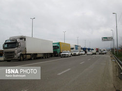 ۲۲ کامیون عراقی پشت مرزهای ایران