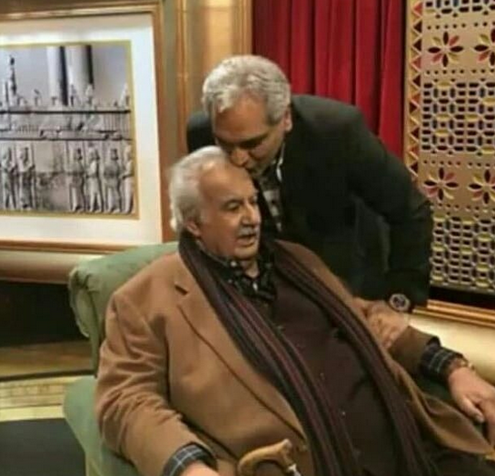 عکس/بوسه مهران مدیری بر پیشانی «ناصر ملک مطیعی»