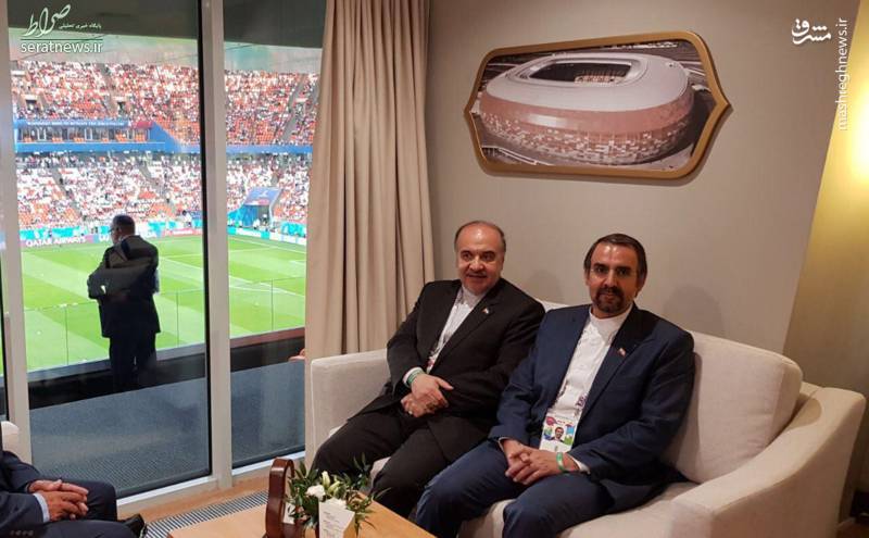 وزیر ورزش تماشاگر دیدار ایران و پرتغال+عکس