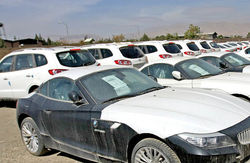 بلاتکلیفی 15هزار دستگاه خودرو در گمرک با بخشنامه دولت