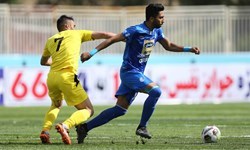 هافبک استقلال عزادار شد