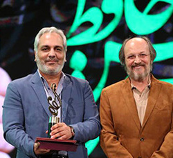 عکس/ جشن حافظ؛ بدون ماسک و بدون فاصله!