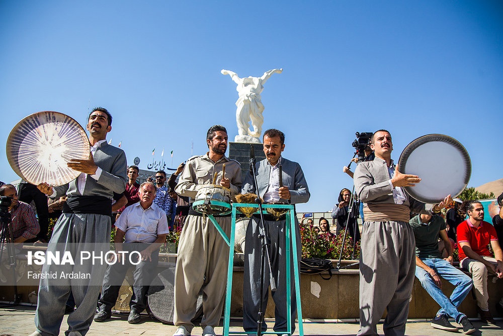 کارناوال دف نوازی در سنندج