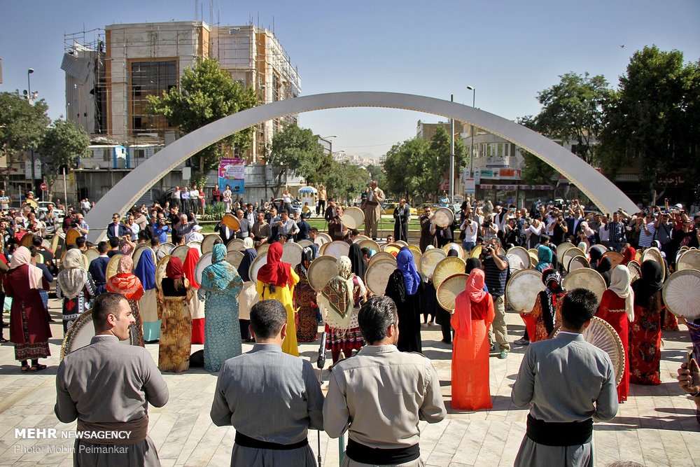 کارناوال دف نوازی در سنندج