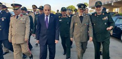 وزیر دفاع به دمشق رفت