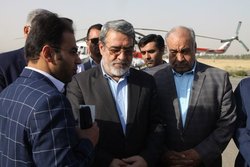 بازدید وزیر کشور از مناطق زلزله زده کرمانشاه