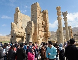 آیا ورود گردشگران خارجی به ایران امسال رشد داشته؟