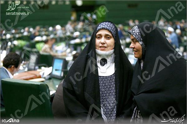 عکس/ حضور سلحشوری در مجلس بعد از عمل جراحی