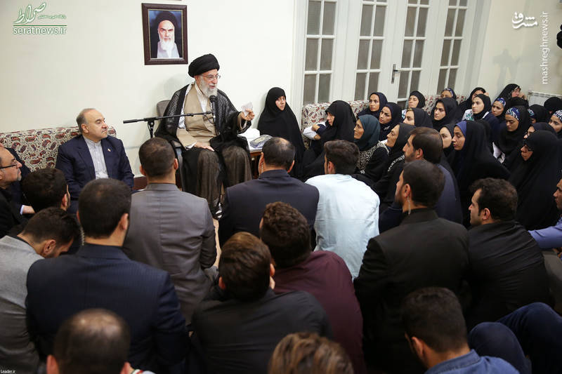 تصاویر/ خواهران منصوریان در دیدار با رهبرانقلاب