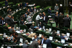 تحصن نماینده معترض به وضعیت اقتصادی در مجلس