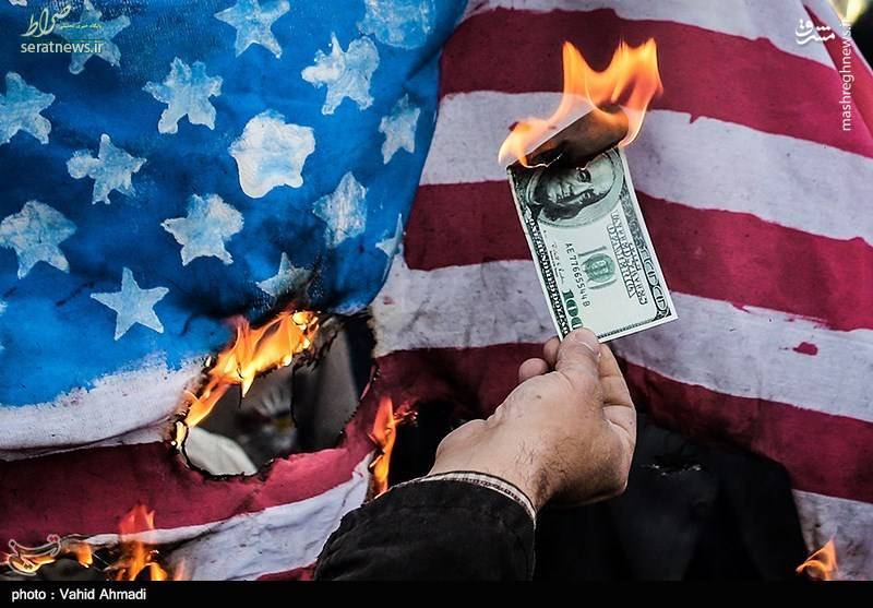 تصاویر/ سوزاندن نمادین دلار در راهپیمایی 13آبان
