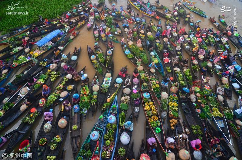 تصاویر/ بازار شناور زیبا در اندونزی