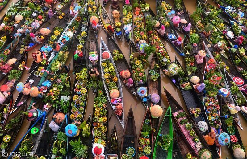 تصاویر/ بازار شناور زیبا در اندونزی