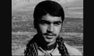 مرا بیشتر از آنکه بودهام جلوه ندهید مرا بیشتر از آنکه بودهام جلوه ندهید