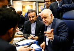 درخواست ایران برای معافیت از کاهش تولید اوپک