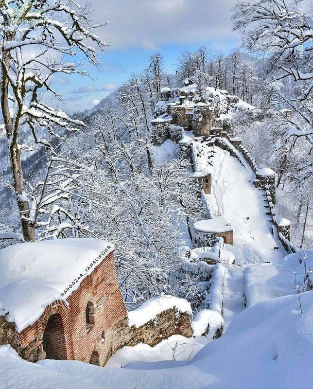 عکس/ نمای زیبای قلعه رودخان در زمستان