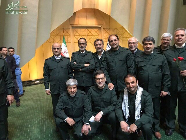 عکس/ حضور جمعی از نمایندگان در مجلس با لباس سپاه