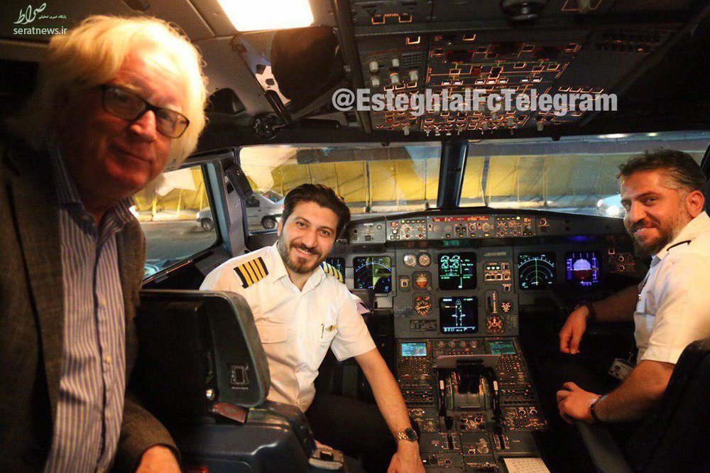 عکس/ سرمربی استقلال در کابین خلبان‌ها