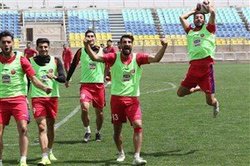 پرسپولیس با ۲۰ بازیکن در اصفهان