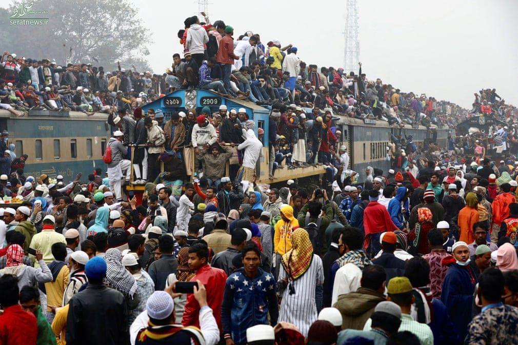عکس/قطارهای پر ازدحام در ایستگاه شلوغ راه آهن بنگلادش